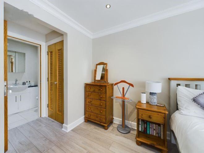 Cosy 3 Bedroom Apartment In Central Portrush With Sea Views Eksteriør bilde